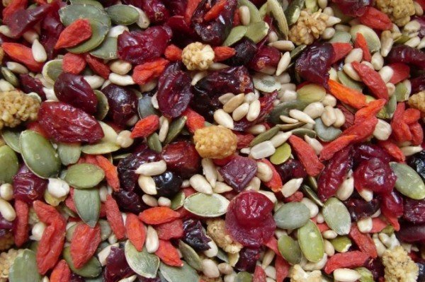 Fruit and kernels mix