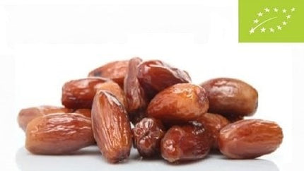 Organic pitted dates